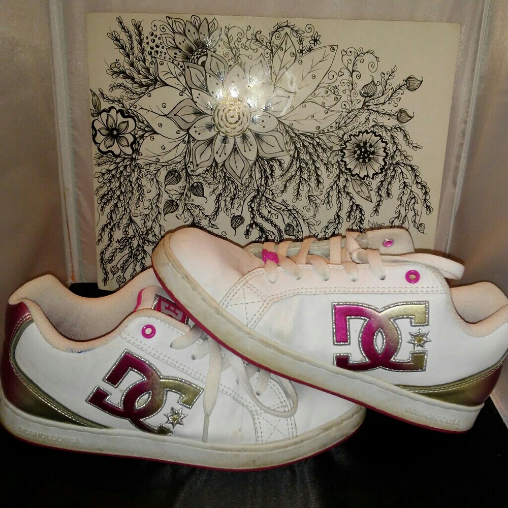 PRETTY TENNIS SHOES